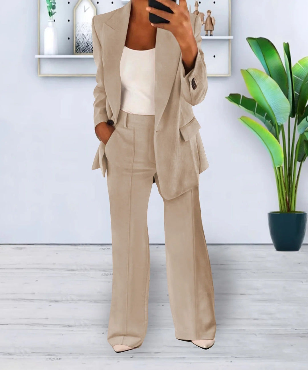 Isabella -  Comfortable suit